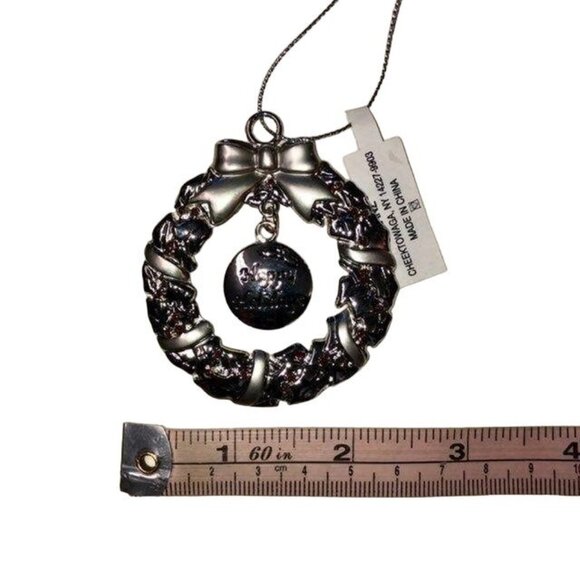 Ganz Pewter Wreath Ornament Engravable Red Stones Happy Holidays New Open Packag - Picture 9 of 11